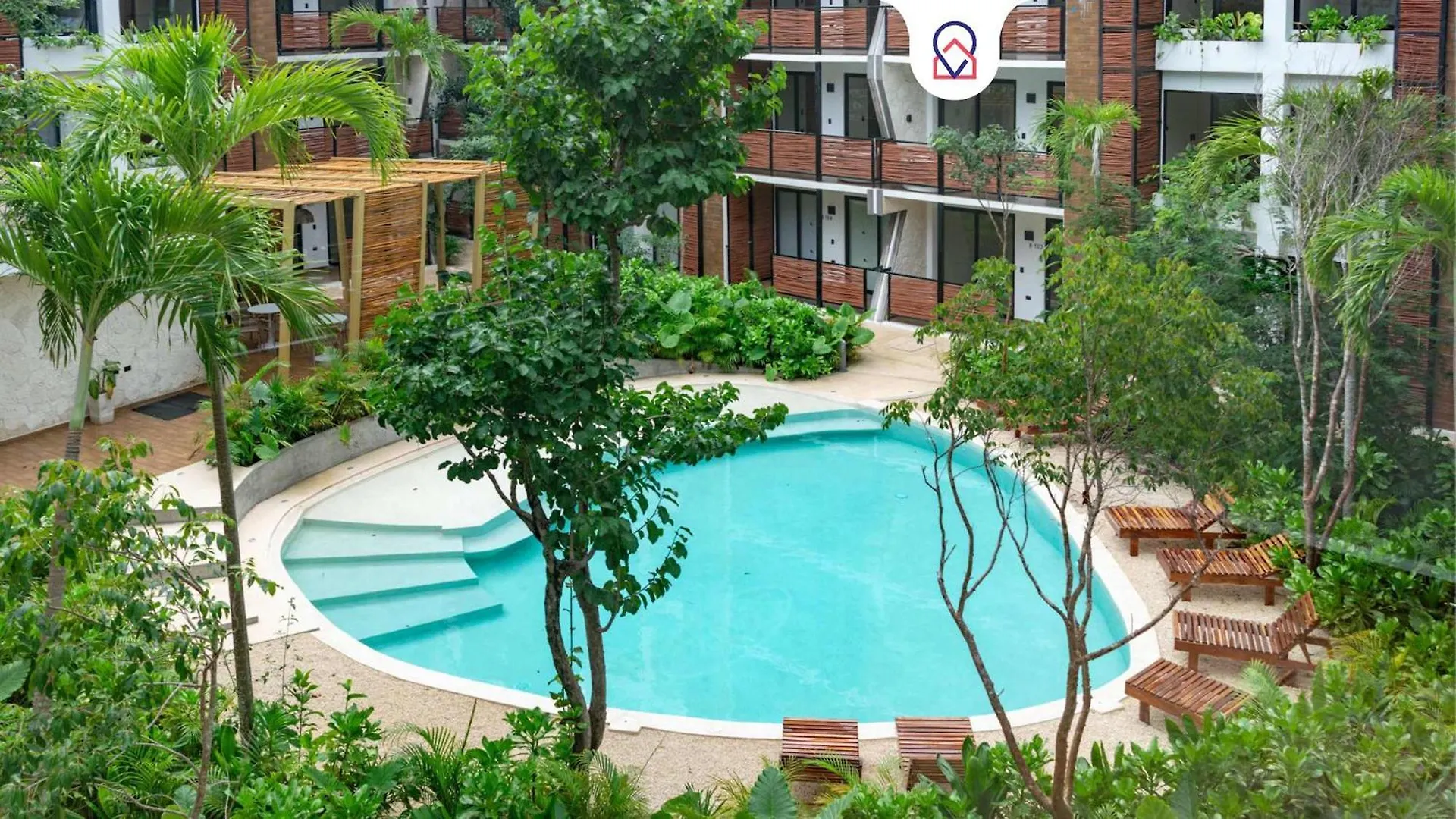 Pool & Rooftop In Tulum 2 Bedrooms Apartment location